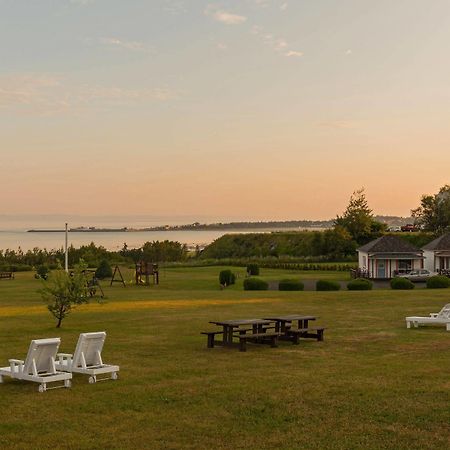 Motel Au Fleuve D'Argent Rivière-du-Loup Exterior foto
