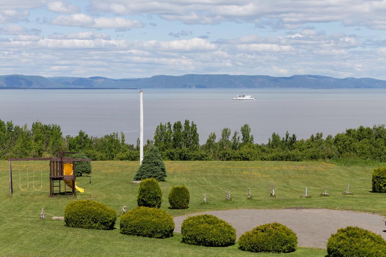 Motel Au Fleuve D'Argent Rivière-du-Loup Exterior foto