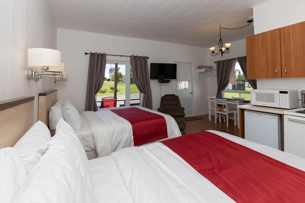 Motel Au Fleuve D'Argent Rivière-du-Loup Exterior foto